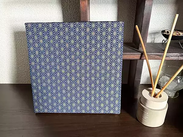 セリアで買える110円の『ボード』　部屋の雰囲気を変えたい時に？「かわいい」「もっと飾りたい」