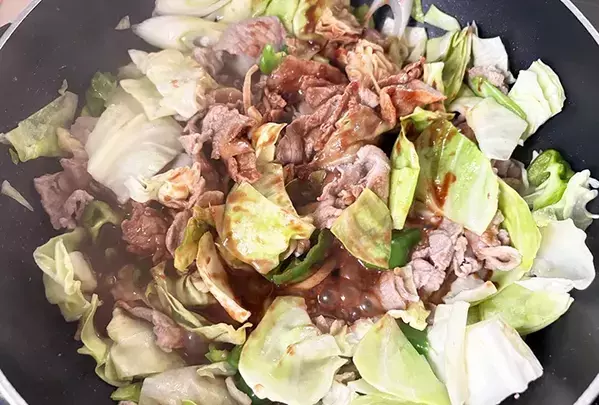キャベツと豚肉のホイコーロー　隠し味に入れた『3分の2枚』に「ご飯がすすむ！」