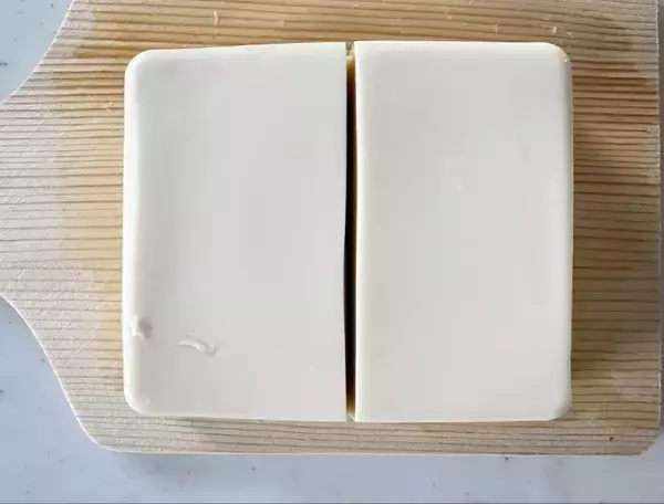 豆腐をそのままドーン！ 簡単『とうめし』に家族が「意外とウマい」「味が染みてる」