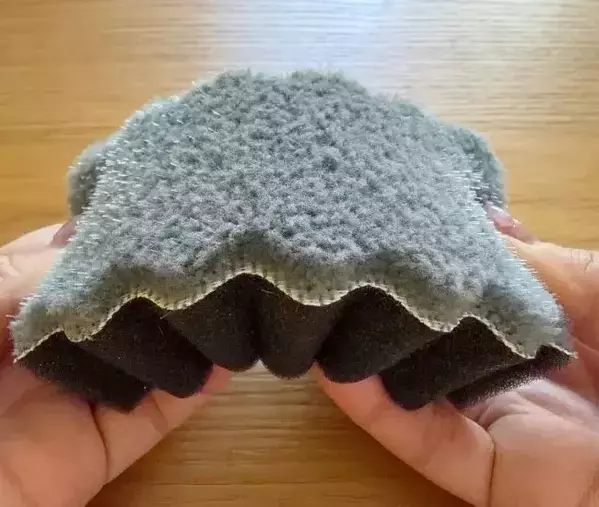 エアコン掃除に100均グッズを活用！　サッと拭くだけで汚れ落ち抜群