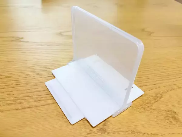 キッチンも引き出しもスッキリ！　ダイソーで買った「110円の仕切り」が万能すぎる