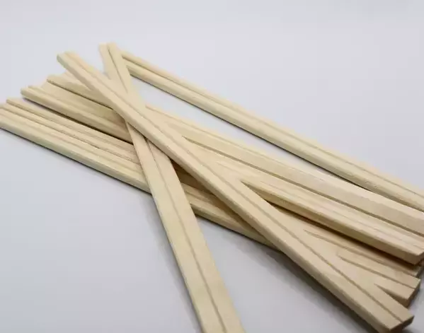 洗いにくい水筒の底は『割り箸』で解決　手作り掃除グッズでピカピカ！【掃除アイテム4選】