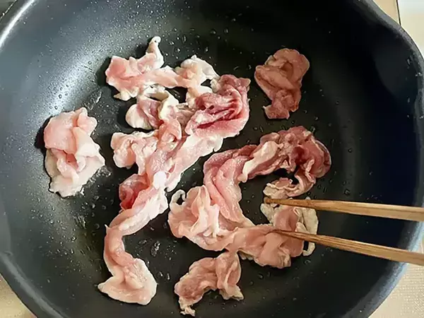 ズッキーニと豚肉の『10分おかず』　味つけは塩と『大さじ1杯』のみ