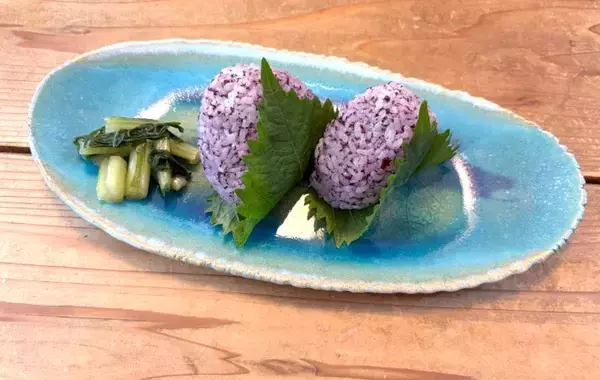 ゆかりに『大さじ1杯』入れてみて！ おにぎりの仕上がりに「紫が鮮やか」「しっとりしてる」