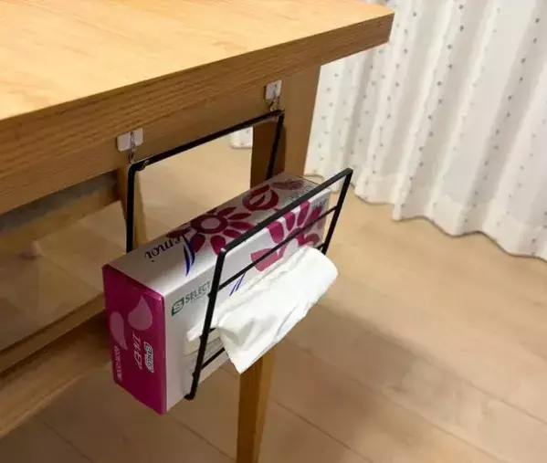 100均の皿ラックを『冷蔵庫横』に設置　意外な活用法に「試して大正解！」