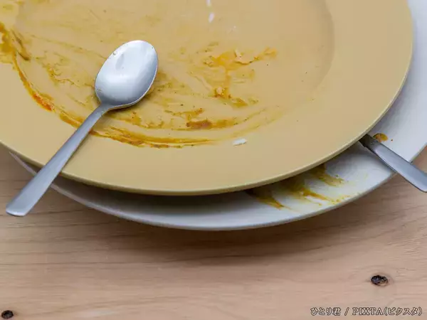 カフェの食器、重ねないほうがいい？　カフェスタッフが一番助かる片付け方は