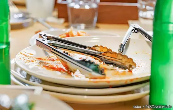 カフェの食器、重ねないほうがいい？　カフェスタッフが一番助かる片付け方は