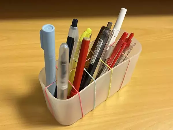 ダイソーの輪ゴムで快適に！　10秒で収納の悩みが解決する活用法