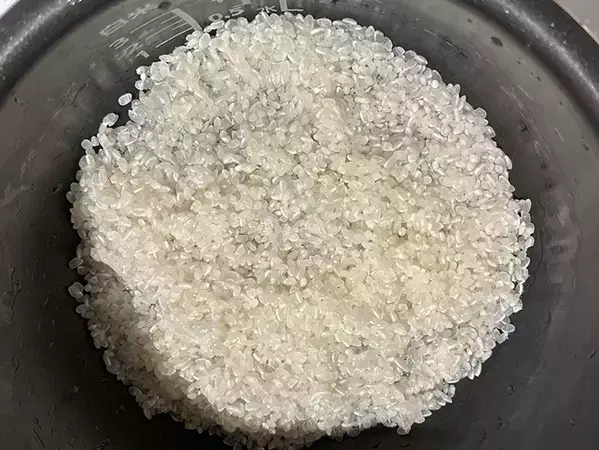 ご飯の仕上がりが『炭酸水1本』で変わる　簡単ワザを試すと「いつもよりふっくら！」