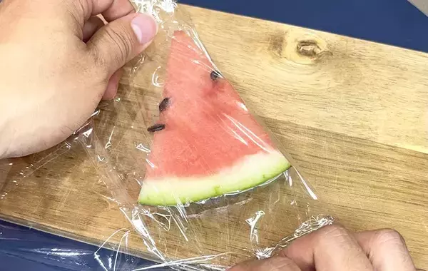 おろし器で削るだけ！　自宅で簡単にできる『フルーツシャーベット』の作り方