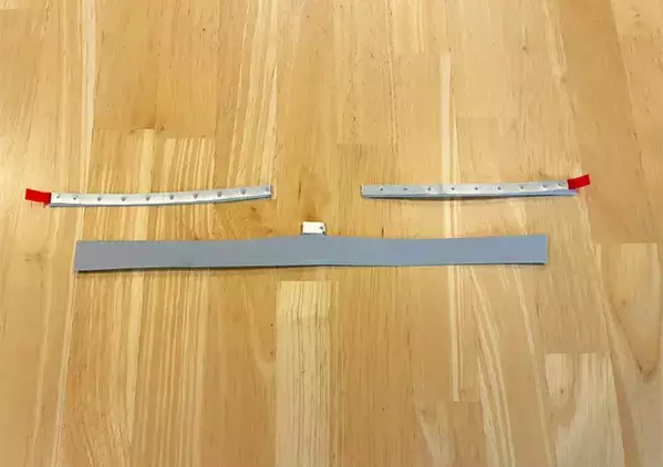 ラップの箱から『刃』を外すと優秀　作業5分で「テープカッター」を作る応用が、市販顔負け