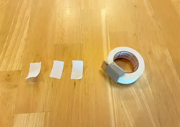 ラップの箱から『刃』を外すと優秀　作業5分で「テープカッター」を作る応用が、市販顔負け