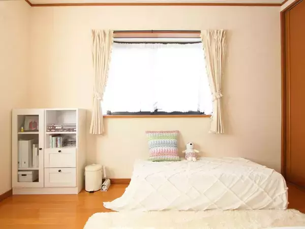 市販の子供用デスクは買いません！　キューブボックスで作る机に「思いつかなかった」【収納4選】