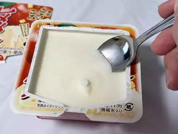 リンゴの果肉がシャキシャキ！　秋を先取りできる新作アイスがたまらない【実食レビュー】