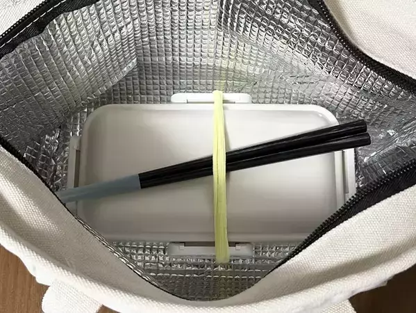ストローに箸を差してハサミで切るだけ！　片づけがラクになる『30秒ワザ』