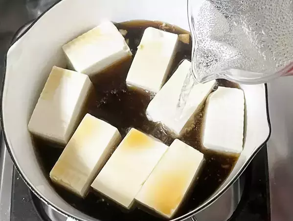 湯豆腐、水で煮ません　いつもよりやわらかく仕上げる一工夫とは