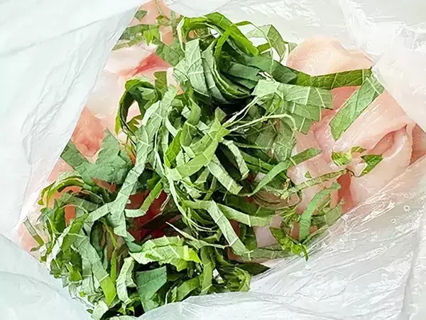 大葉をたっぷり入れた『塩から揚げ』　大さじ1杯の味つけで「何個でもいける！」