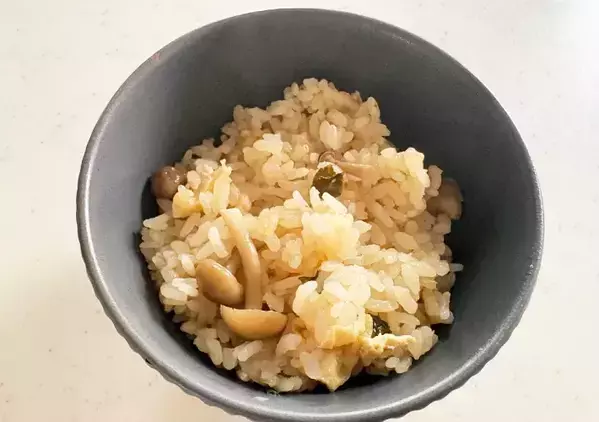 炊飯前に『2袋』入れてみて　炊き上がったご飯が「きのこの香り広がる」