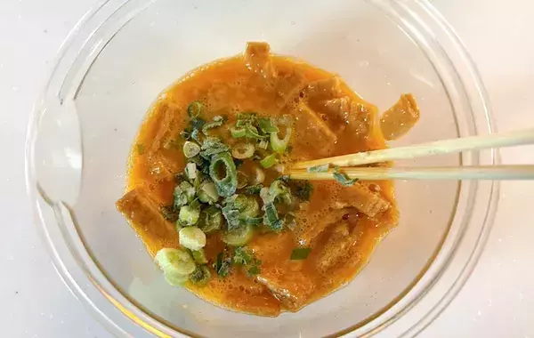 巻く前に『刻んで2枚』入れてみて！　玉子焼きの仕上がりに「想像以上」「子供が大喜び」
