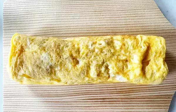 玉子焼きに『10本』砕いて入れてみて！　思春期息子にウケた「ひらめきアレンジ」