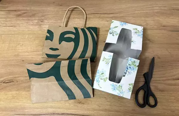 『スタバ』の紙袋、捨てるの待った！　ティッシュ1箱と合わせたら？【3分で完成】