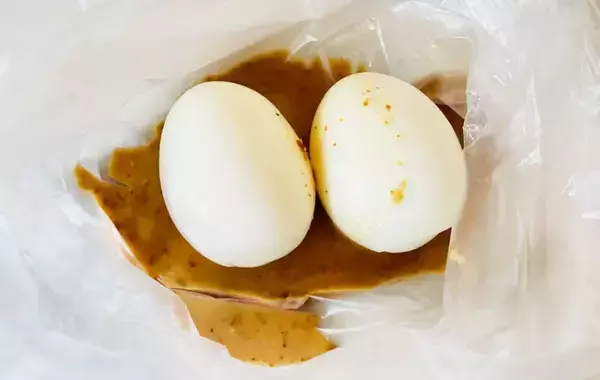 めんつゆに『大さじ2杯』足してみて！　味玉がコク旨になって「次はもっと作る」