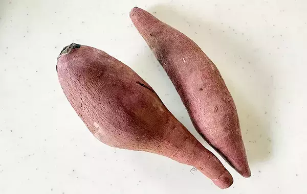千切りのサツマイモとチーズを混ぜて…　焼き芋じゃない食べ方に「子供の手が止まらない」【15分レシピ】