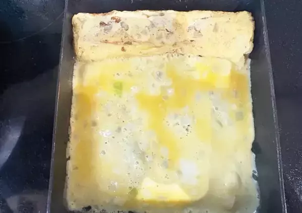 玉子焼きに『4分の1個』入れてみて！　甘みがジュワっと染み出る「ひらめきアレンジ」