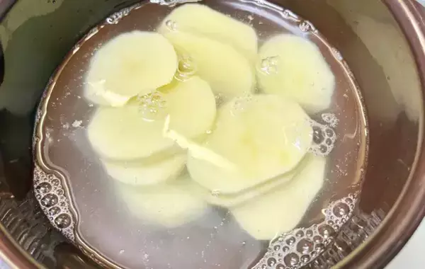 鮭とジャガイモを焼いて『小さじ2杯』　完成した一皿に息子が「これウマい！」