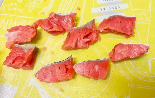 鮭とジャガイモを焼いて『小さじ2杯』　完成した一皿に息子が「これウマい！」