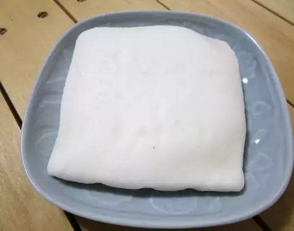 はんぺんに『ワサビ醤油』をつけてみて　刺身風にしたら食感に驚き！【食べ方4選】