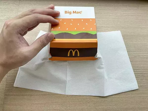 ハンバーガーの『箱』を裏返したら？　ストレスを解決する食べ方がこちら