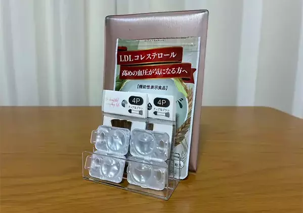 『セリア』で買った仕切りスタンド　思わぬ使い道に「キッチンがすっきり」「さっと手に取れる」