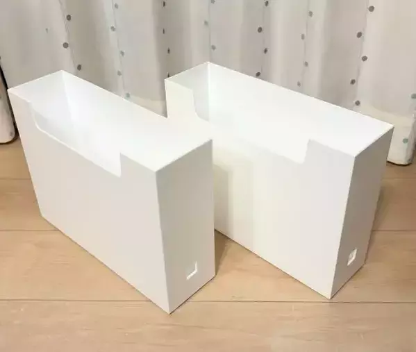 ファイルボックスをあえて『横向き』に…　100均で作る即席の棚が超スッキリ！