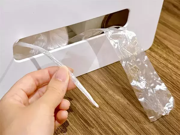 「ビニール紐がぐちゃぐちゃだ…」　ティッシュケース収納術で簡単スッキリ！