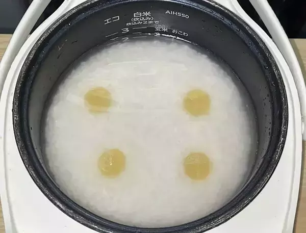 ご飯を炊く前に『4個』仕込んで！　塩カンロ飴のアレンジに「優しい甘み」「冷めてもおいしい」