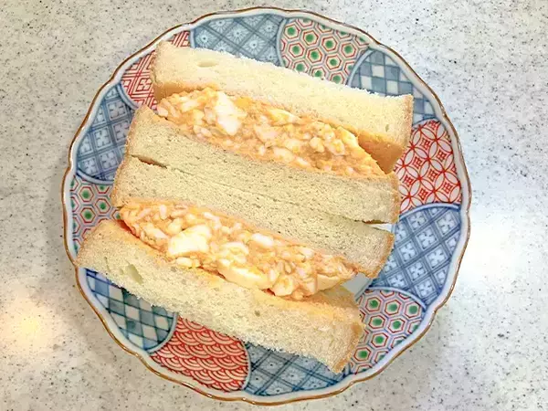 ゆで卵に『大さじ2杯ずつ』入れてみて！　サンドイッチにしたら「2日連続で食べちゃった」
