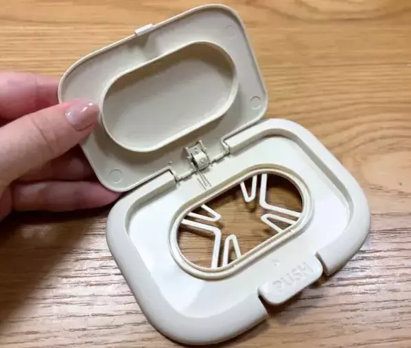 「その手があったか！」　ポテチの袋の真ん中に『穴』を開けると…？