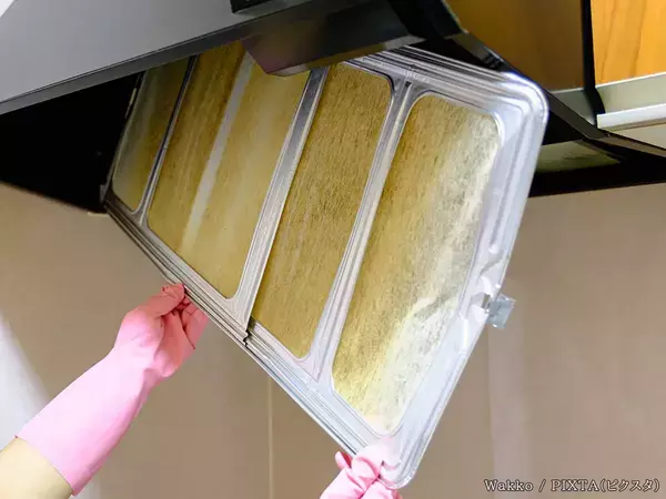 レンジフード、掃除する目安は？　ニオイが気になる時のお手入れ方法