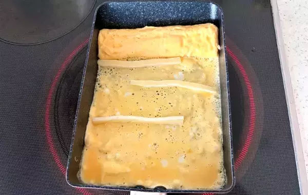 玉子焼きに『10本』入れてみて！　並べるだけで「ひと味違う」「食べ応えがある」