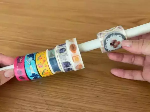 『マスキングテープ』の収納に活用！　箱に短いつっぱり棒を渡したら…？