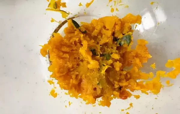 卵液に『4切れ』つぶして入れて　玉子焼きの具材に「秋らしい」「甘くておいしかった」