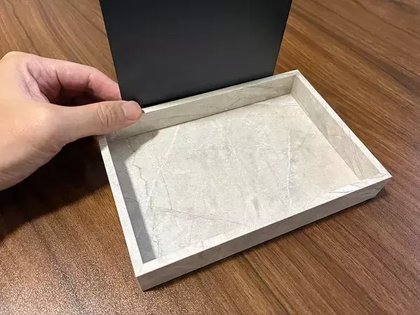 玄関にオシャレ収納が『3分』で完成　100均グッズの簡単DIYが「便利で感動！」