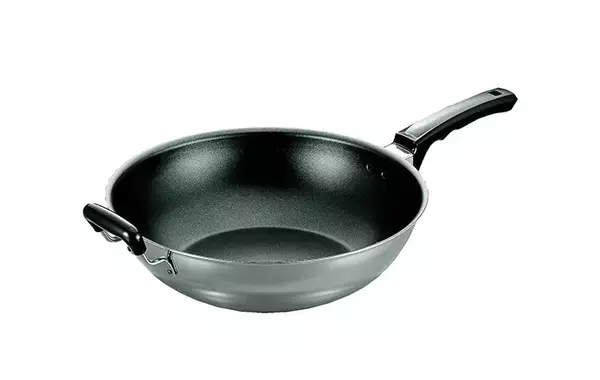 『フッ素樹脂加工』と『鉄』どっちを選ぶ？　メーカーに聞いた違い