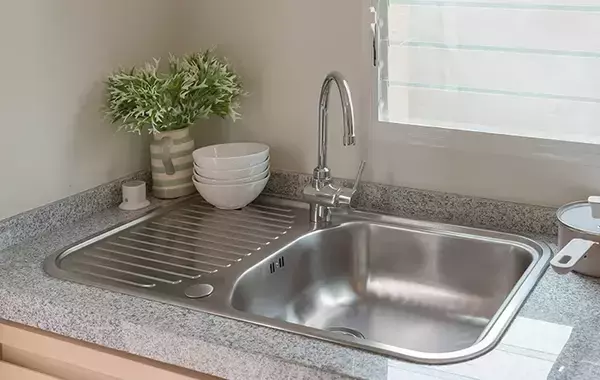 調理後のアルミホイルも排水口に入れてOK？　メーカーにぬめり防止法を聞いた