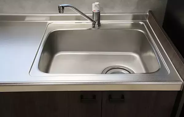調理後のアルミホイルも排水口に入れてOK？　メーカーにぬめり防止法を聞いた