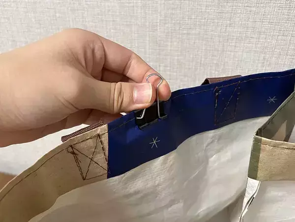 バッグに『ダブルクリップ』を挟むと快適！　【作業1分】の活用術でプチストレスを解消