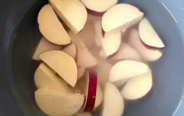 サツマイモと鶏むね肉をカットして…　できた一品に「クリーミーでほっこり甘い」