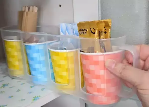 ダイソー『缶ストッカー』に、缶は入れません！　意外な使い道に「これは便利」【収納ワザ5選】