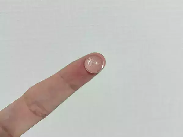 100均の『透明なゴム』が家中で大活躍！　便利な3つの活用ワザがこちら